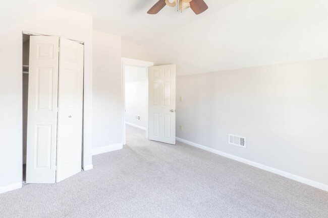 Building Photo - Cozy 3-Bedroom Home in the Heart of London, OH – Move-In Ready!