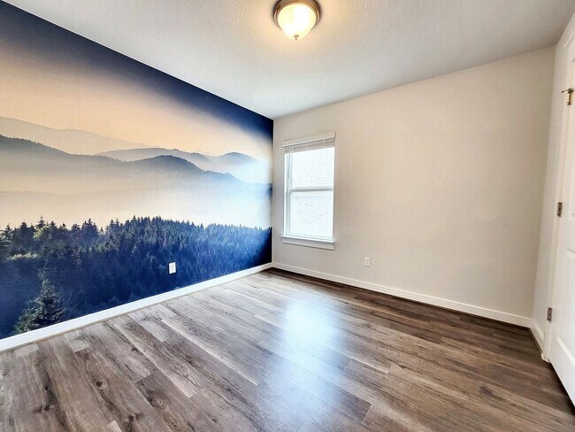 Building Photo - Beautiful 3-Bedroom, 2-Bath Modern Home fo...