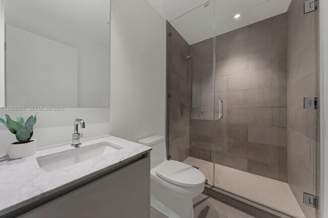 Building Photo - 788 NE 23rd St