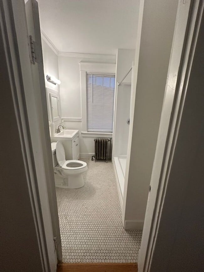 Building Photo - 2209 Rivermont Ave