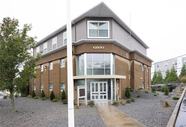 Building Photo - 6899 Post Rd