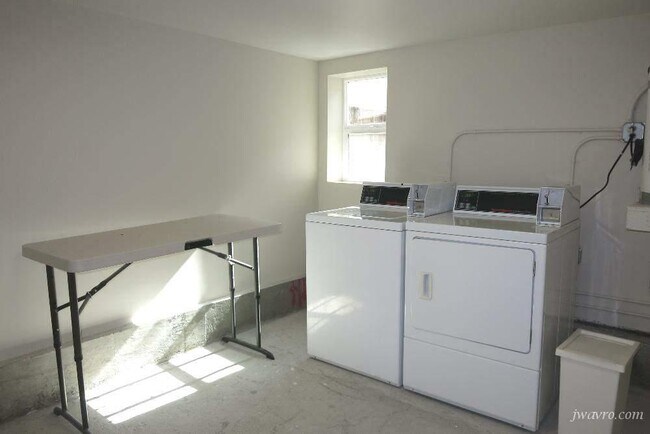 Building Photo - 2268 Bryant St