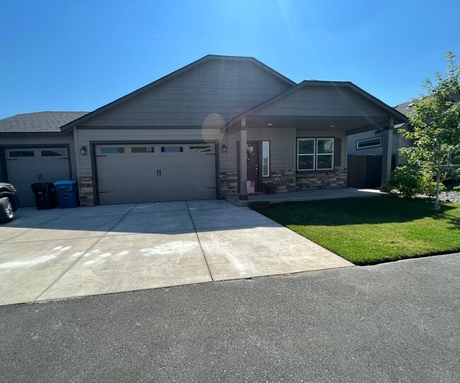 Primary Photo - Single level, triple car garage and A/C!
