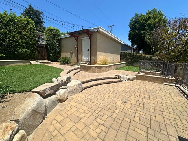 Building Photo - 2BD/1BA DT Fullerton Vintage 1922 House w/...