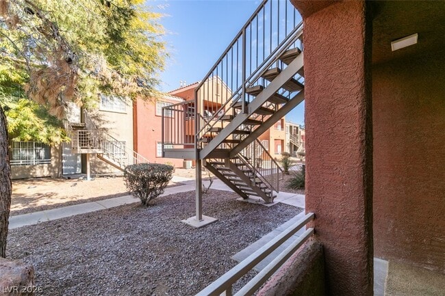 Building Photo - 4730 E Craig Rd