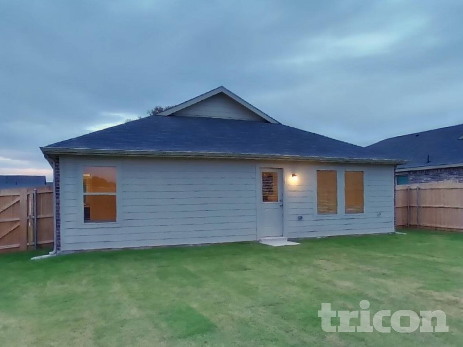 Building Photo - 1392 Wavelet Dr