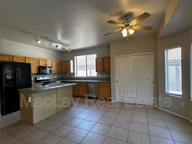 Building Photo - 971 S Meadows Dr
