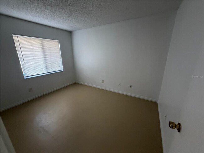 Building Photo - 2714 Adela Ave
