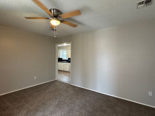 Building Photo - 3310 SW Salinas Dr