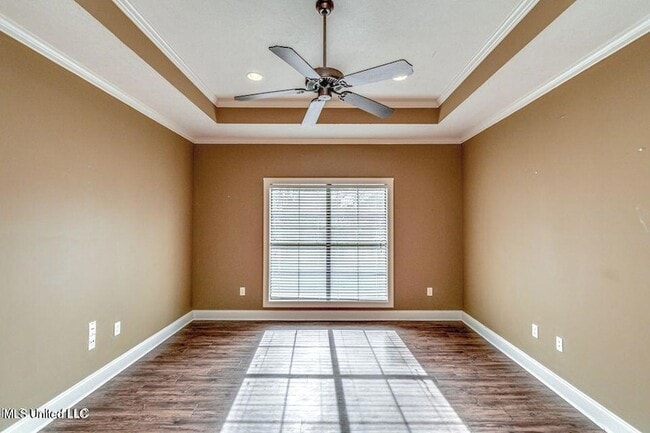 Building Photo - 401 Ash Tree Ln