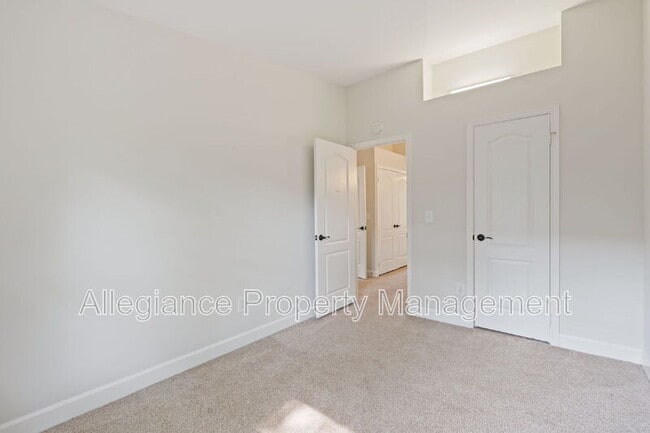 Building Photo - 3915 Green Look Ct