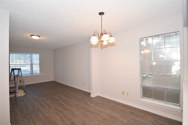 Building Photo - 14239 Misty Meadow Ln