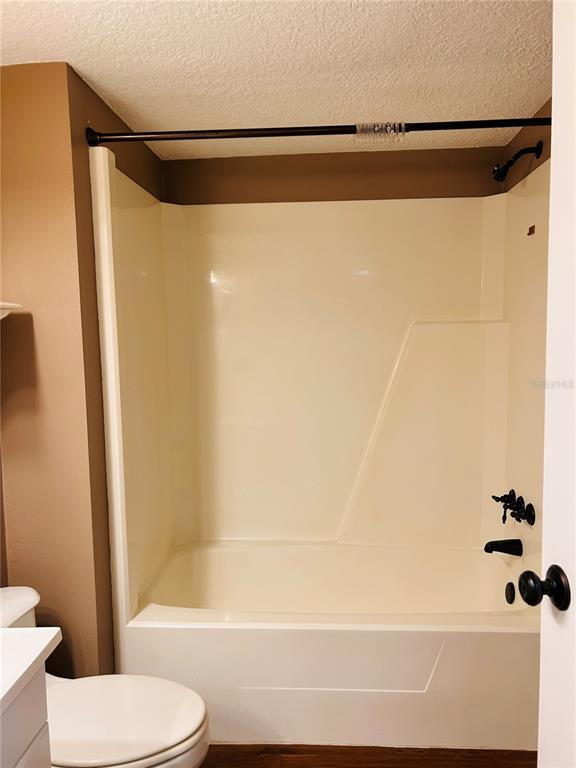 Building Photo - 2915 Pine Cone Cir