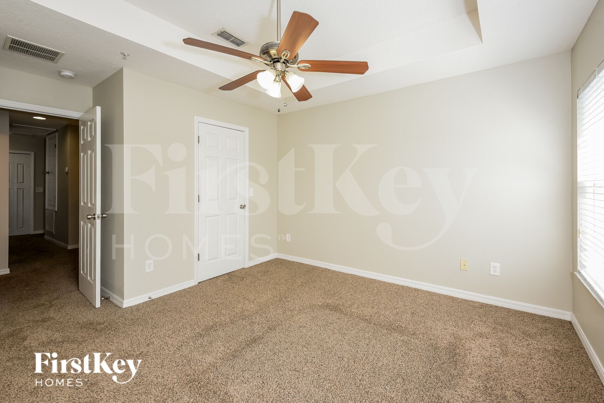 Building Photo - 9576 Silver Buttonwood St