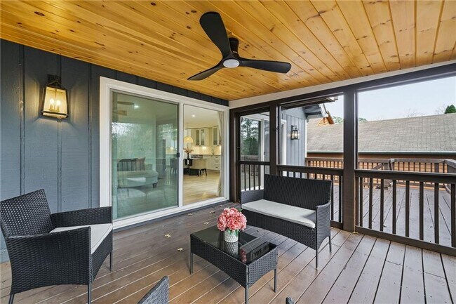 Building Photo - 2130 Cove Trail