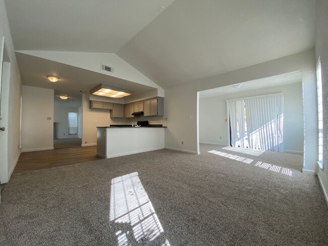 Building Photo - Beautiful Remodeled Home for Rent