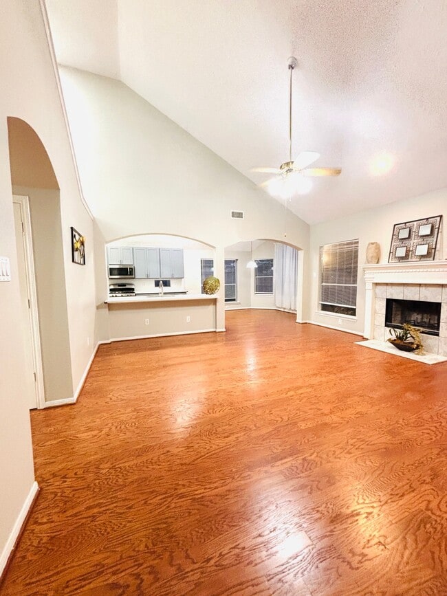 Building Photo - 3759 Heritage Colony Dr