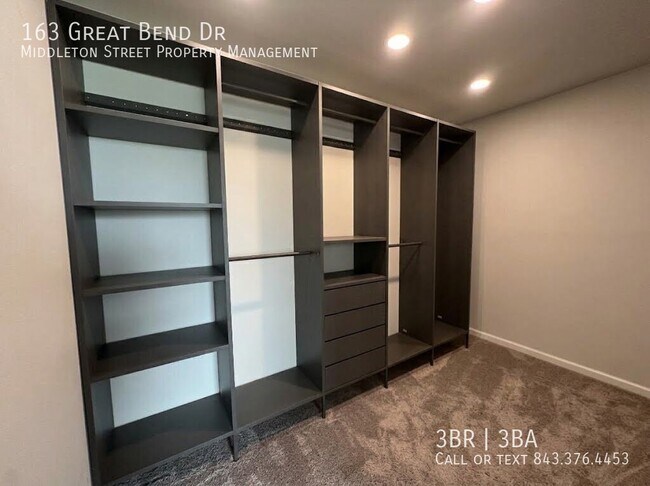 Building Photo - 163 Great Bend Dr