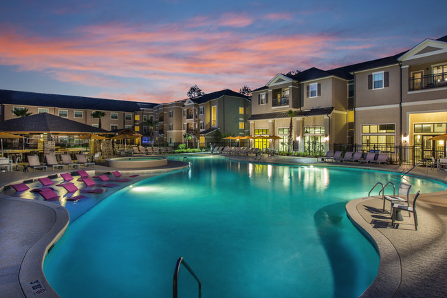 Largest Resort-Style Pool - The Legacy at Baton Rouge