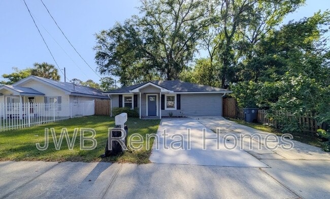 Building Photo - 755 McDuff Ave S