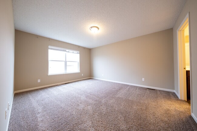 Building Photo - 15222 Emory Ave