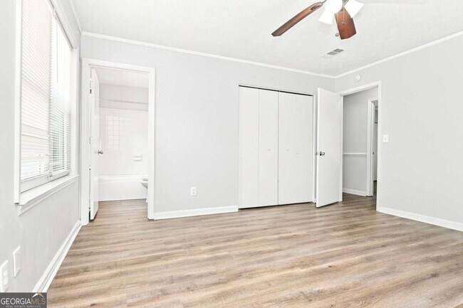 Building Photo - 5611 La Fleur Trail