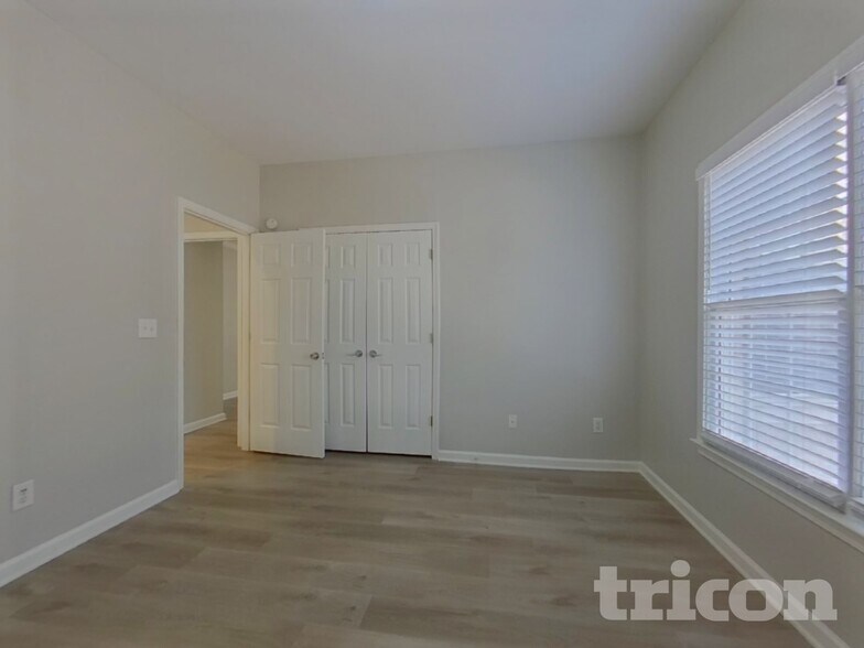 Building Photo - 22 Vinings Lake Dr SW