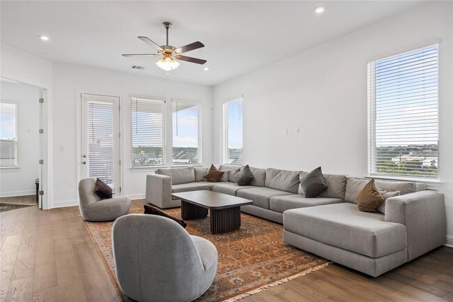 Building Photo - 4505 Lucabella Ln