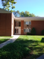 Building Photo - 490 St Moritz Dr