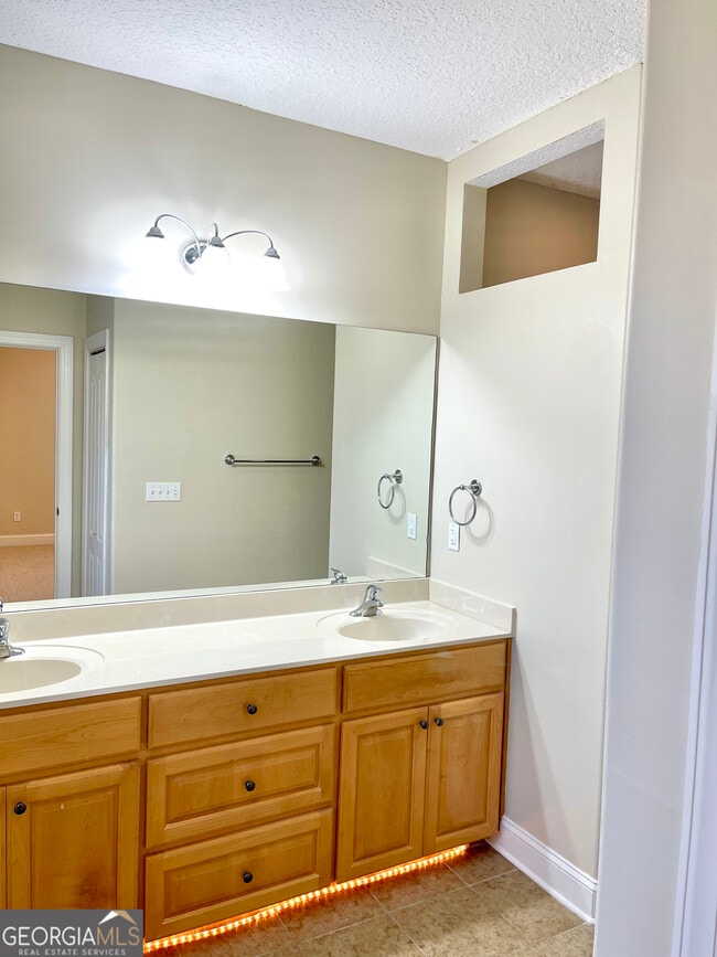 Building Photo - 49 Coastal Walk