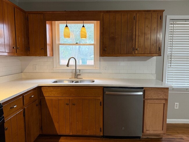 Building Photo - 3 Bed 2 Bath Home in Lee County for Rent