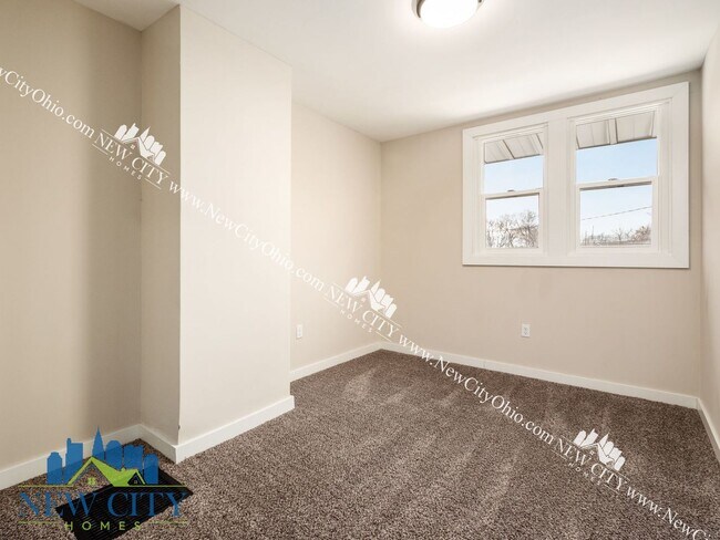 Building Photo - 1390-1392 Sullivant Ave, Columbus OH 43223