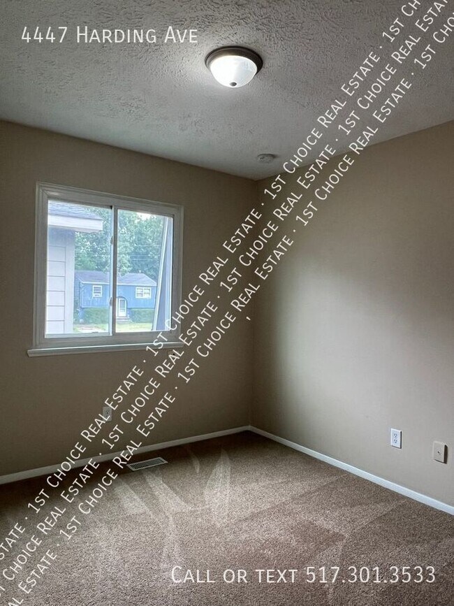 Building Photo - 4447 Harding Ave