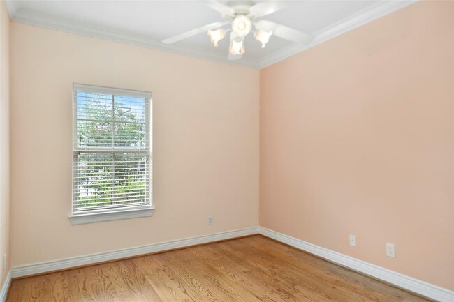 Building Photo - 4501 Crawford St