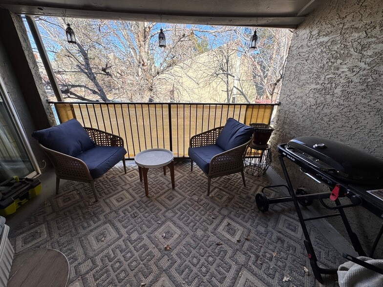 Building Photo - 5300 E Cherry Creek South Dr