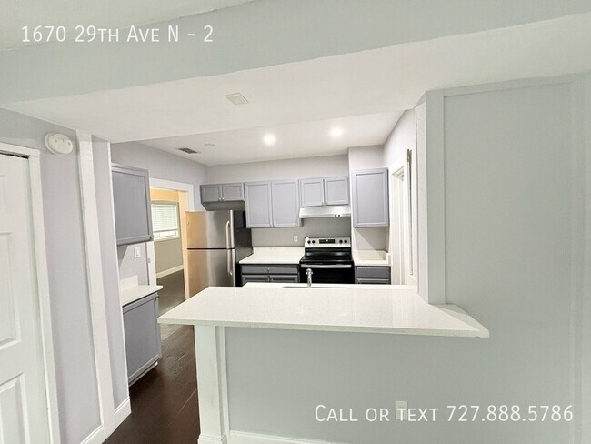 Building Photo - 1670 29th Ave N