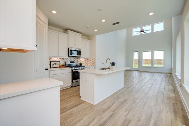 Building Photo - 21803 Fitzroy Mnr Ln