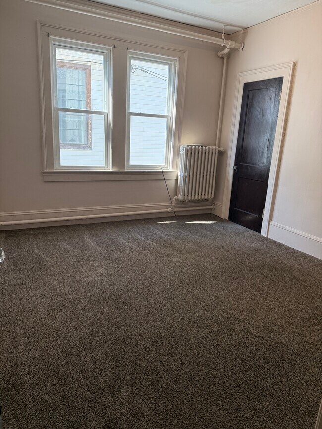 Building Photo - 1829 Main Street-3