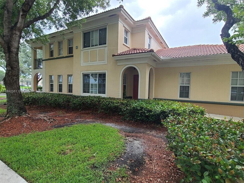 Primary Photo - 2541 Centergate Dr