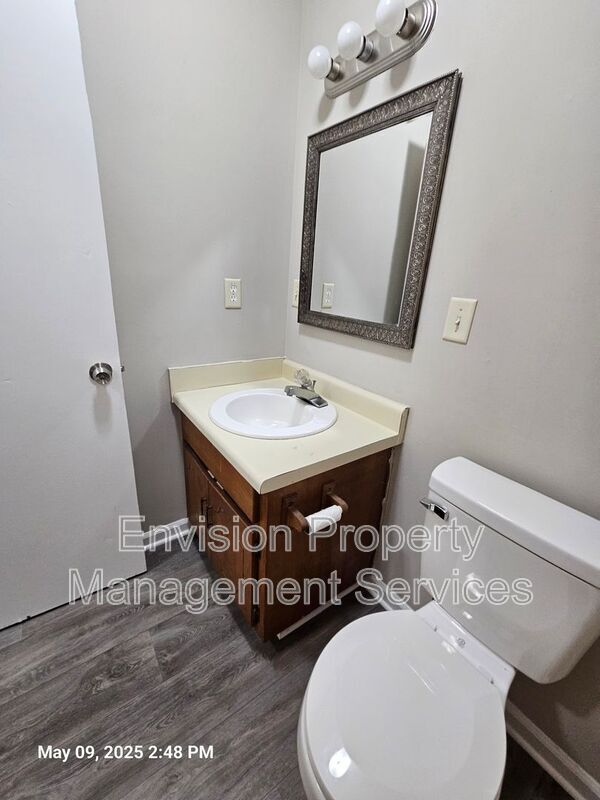 Building Photo - 111 Jay Ln