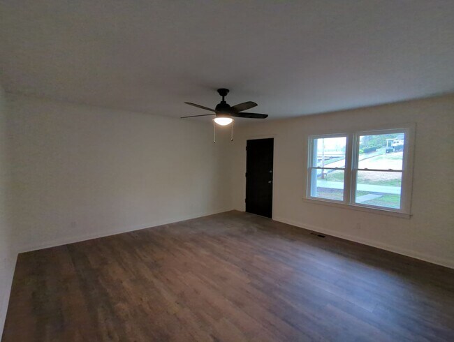 Building Photo - 109 Signal View St