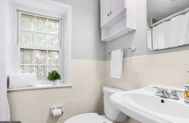 Building Photo - 632 Dutton Cir