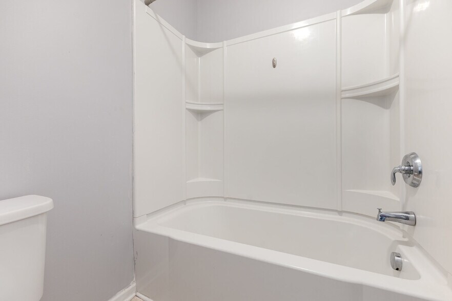 Building Photo - 9702 Pond Vista Ct