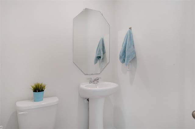 Building Photo - 914 Decker Dr