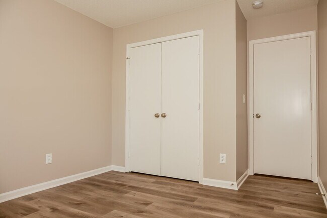 Building Photo - 8302 Bristol Ford Pl