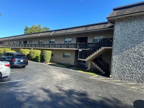 Building Photo - 5900 NW 17th Pl