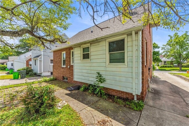 Building Photo - 13207 Grannis Rd