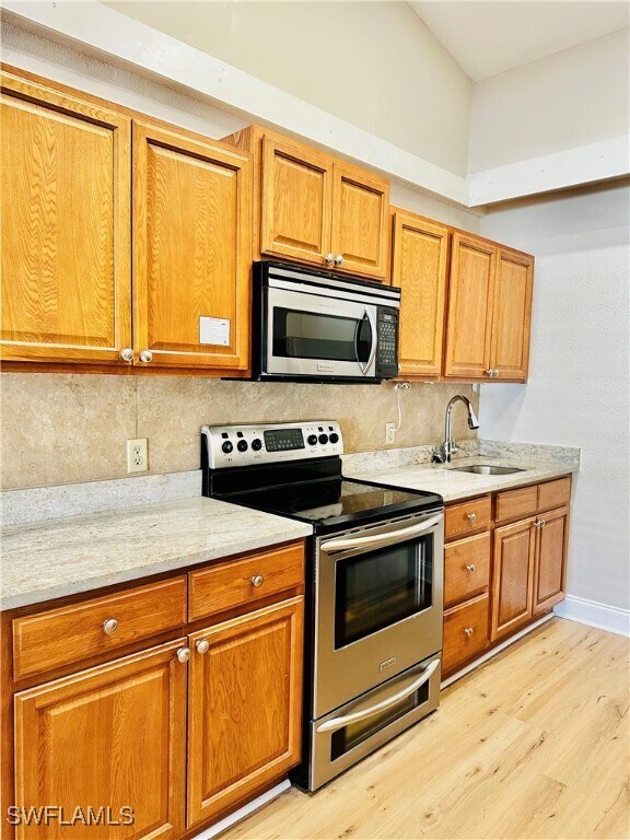 Building Photo - 826 Wiggins Pass Rd