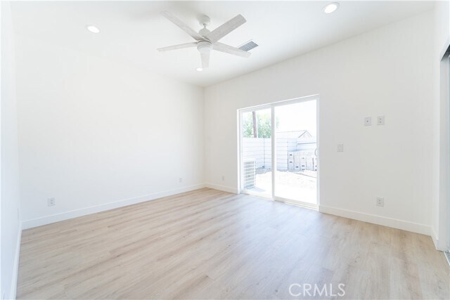 Building Photo - 9473 Palm Dr