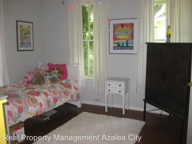 Building Photo - 3 br, 2 bath House - 301 Chidester Ave